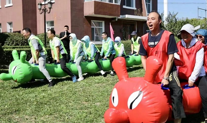 团建项目之《疯狂毛毛虫》